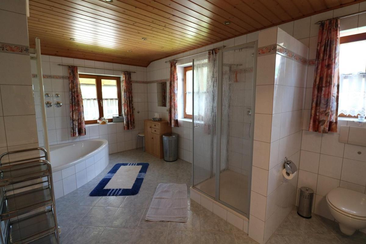 Appartement Haus Blumenfeld-Schwaiger à Übersee Extérieur photo